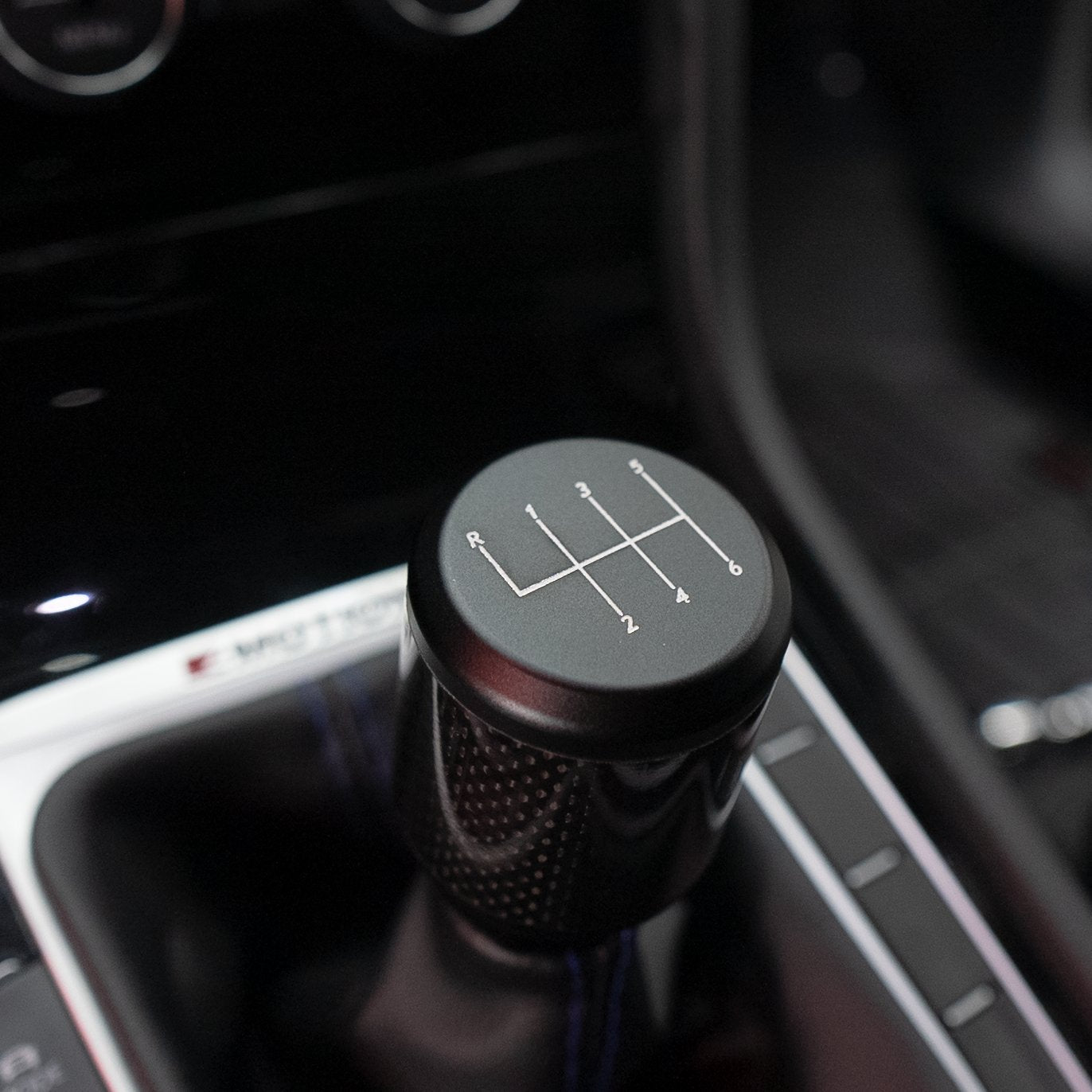 Classic Carbon Fiber Knob - Audi/VW