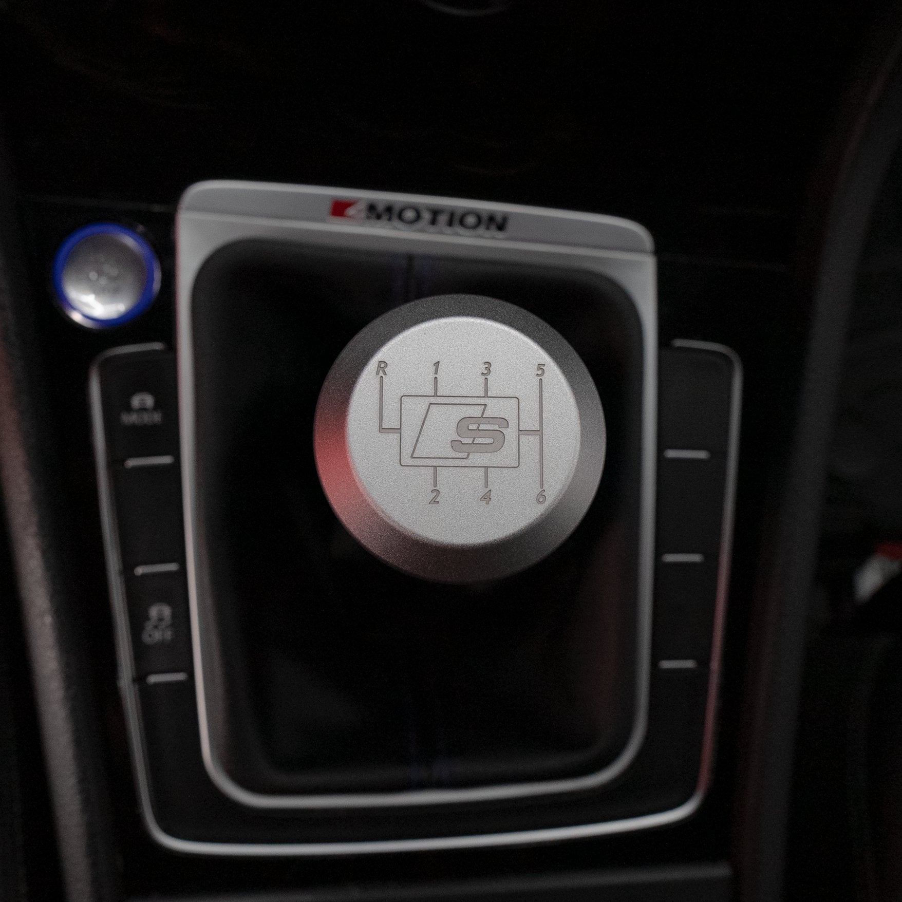 Classic Carbon Fiber Knob - Audi/VW