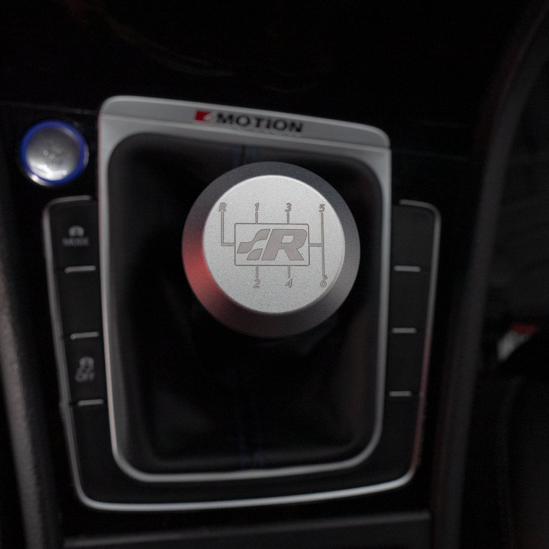 Classic Carbon Fiber Knob - Audi/VW