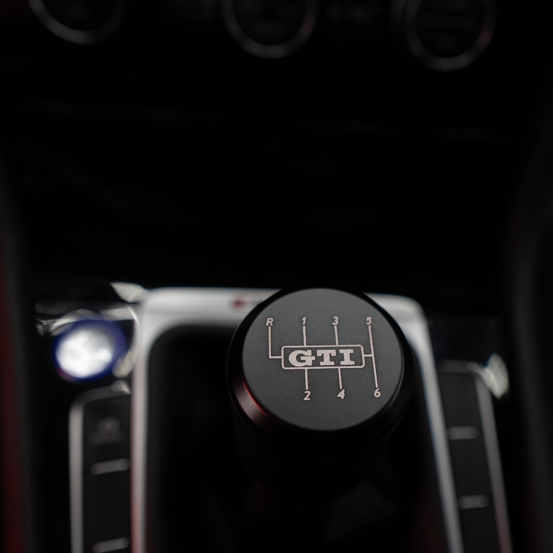 Classic Carbon Fiber Knob - Audi/VW