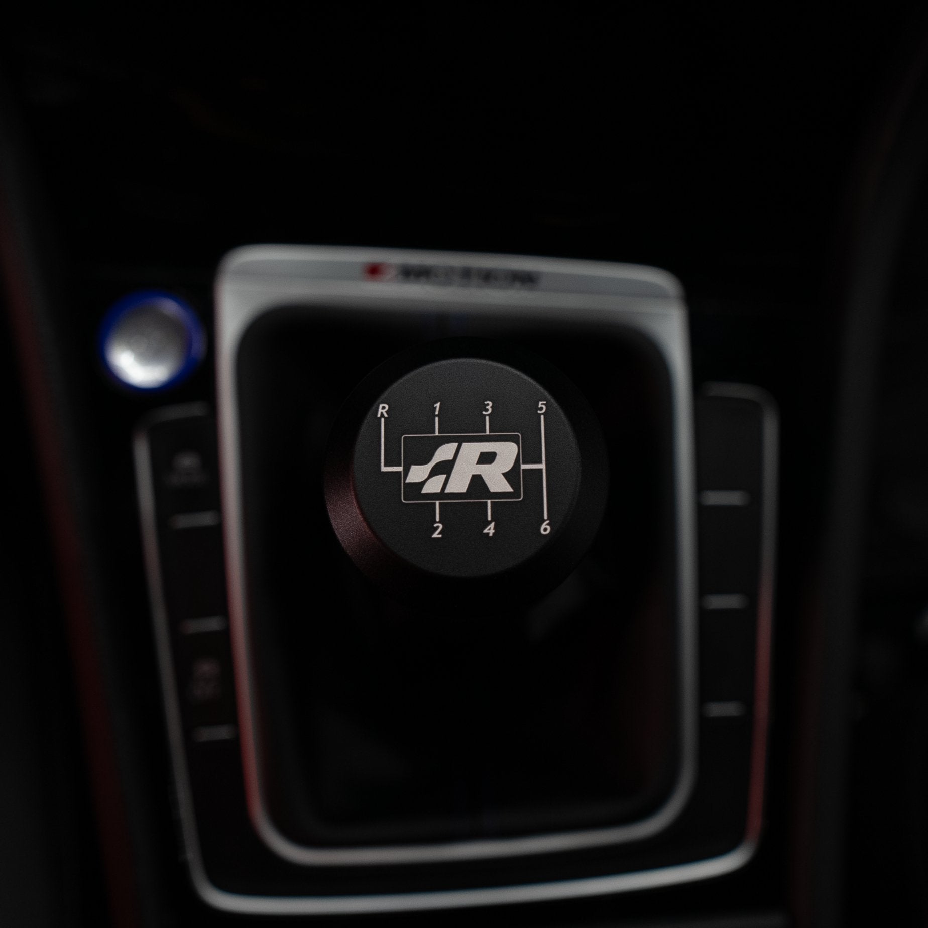 Classic Carbon Fiber Knob - Audi/VW